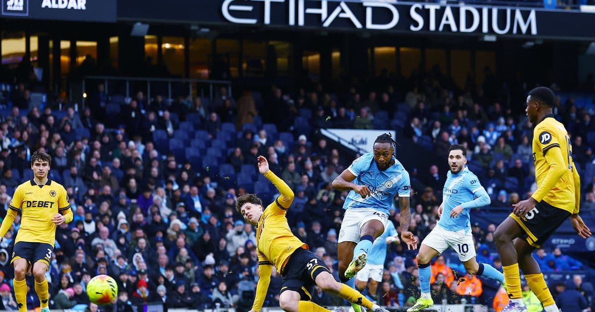 Manchester City regressa às vitórias com talento luso em destaque