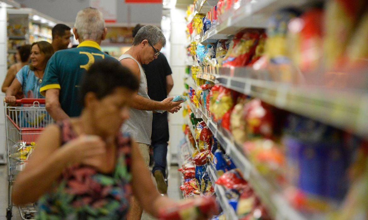 Inflação no Brasil: alívio é passageiro, alertam economistas