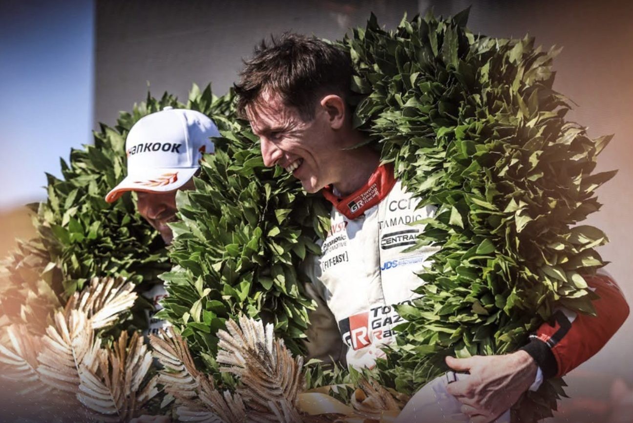 Duas curvas que mudaram o destino: Evans conquista o primeiro título mundial